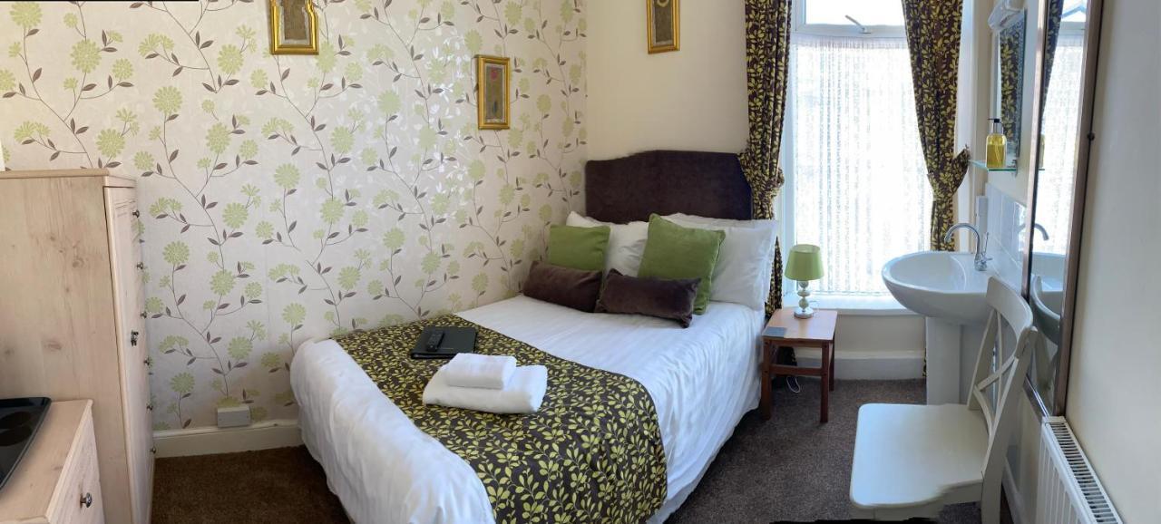 Adelphi Guest House Southport Esterno foto